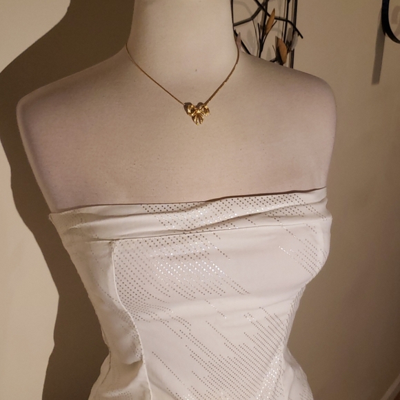 Gold Necklace - Picture 2 of 13